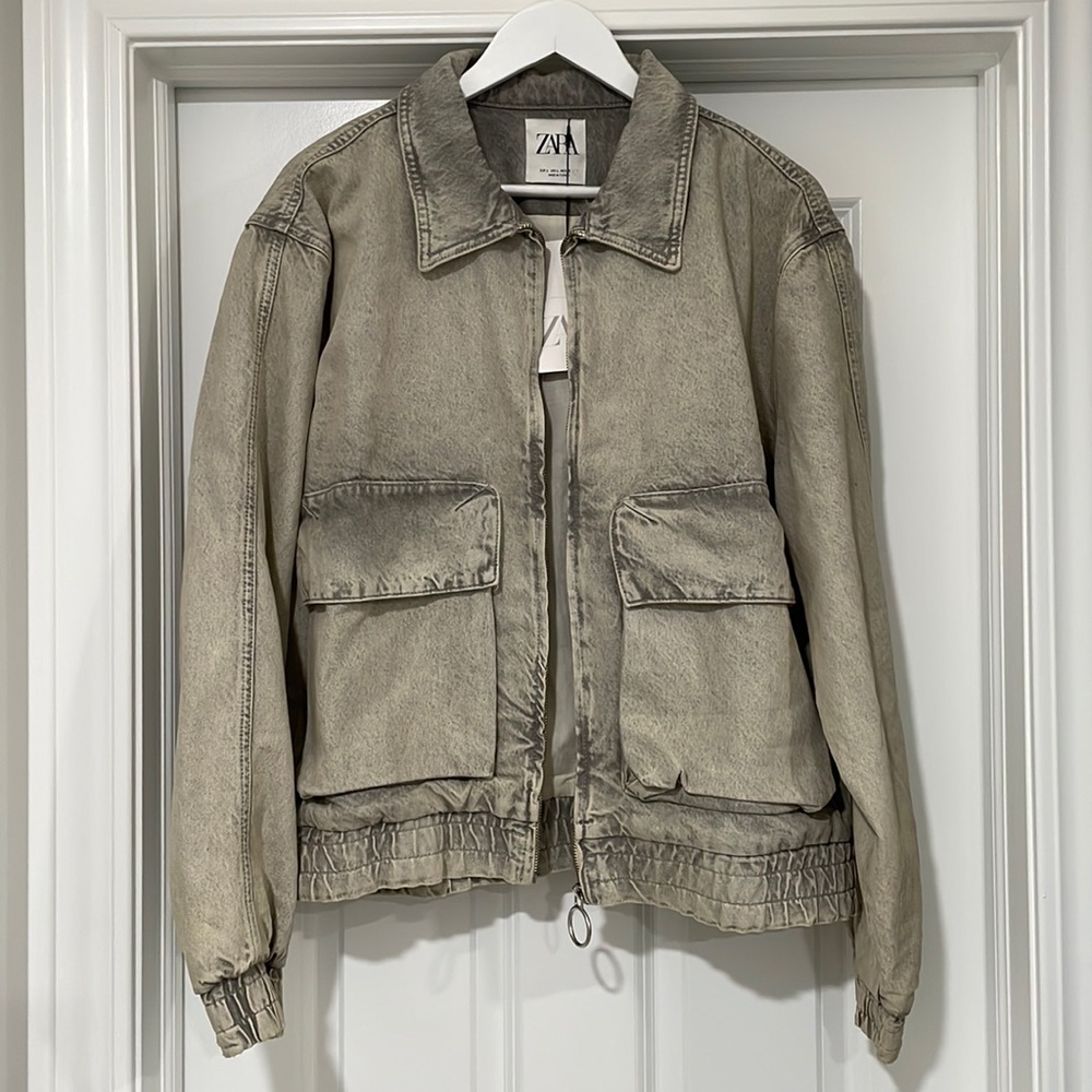 NEW Zara Mens Stone Gray Big Pocket Denim Jacket - Large